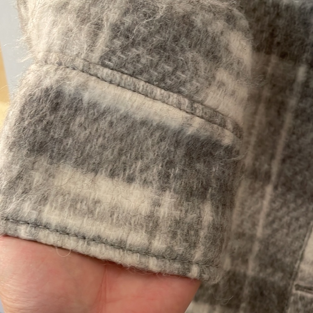 Tahari Shacket - Picture 2 of 5